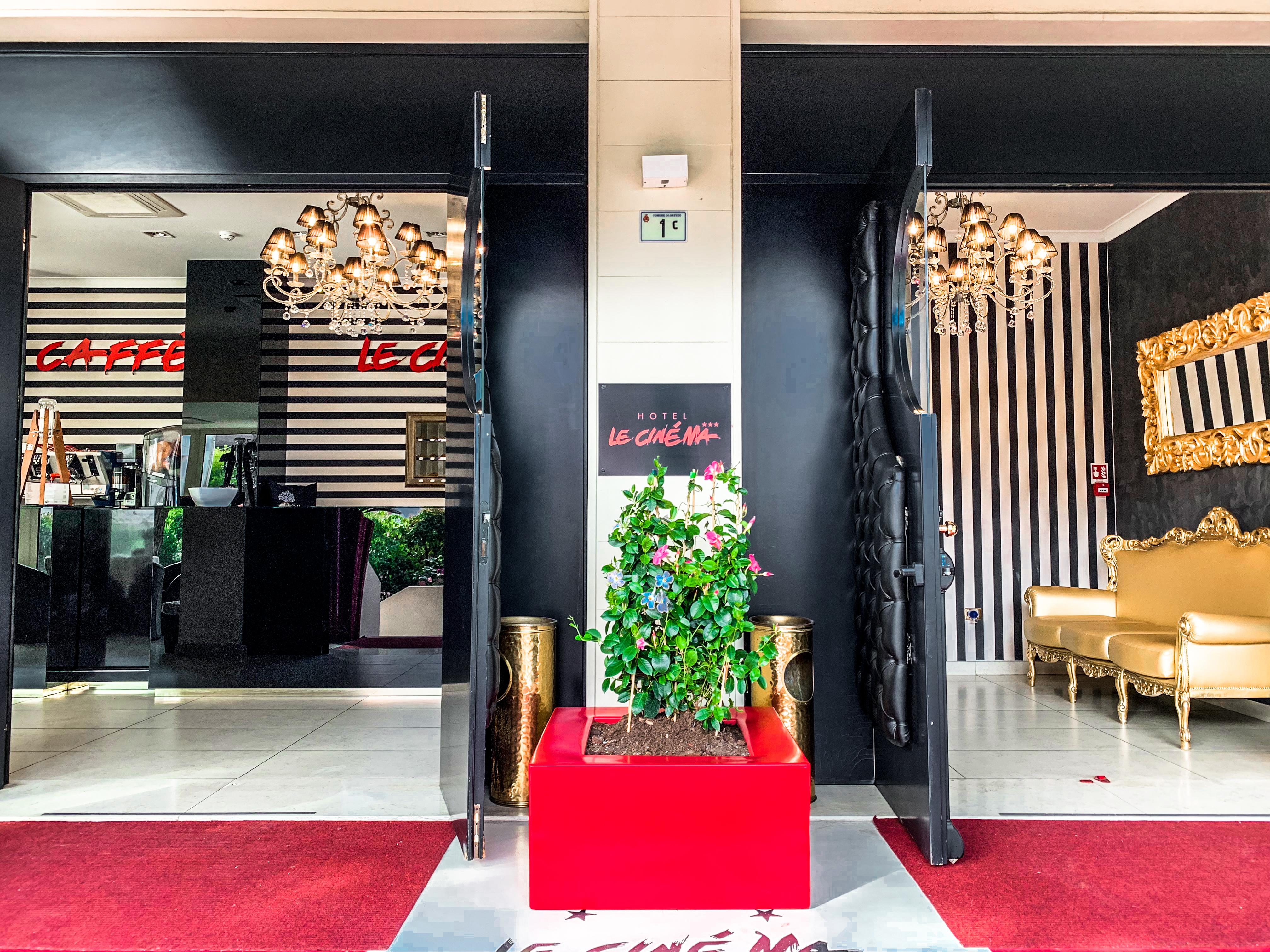 Hotel Le Cinema Gatteo a Mare Bagian luar foto