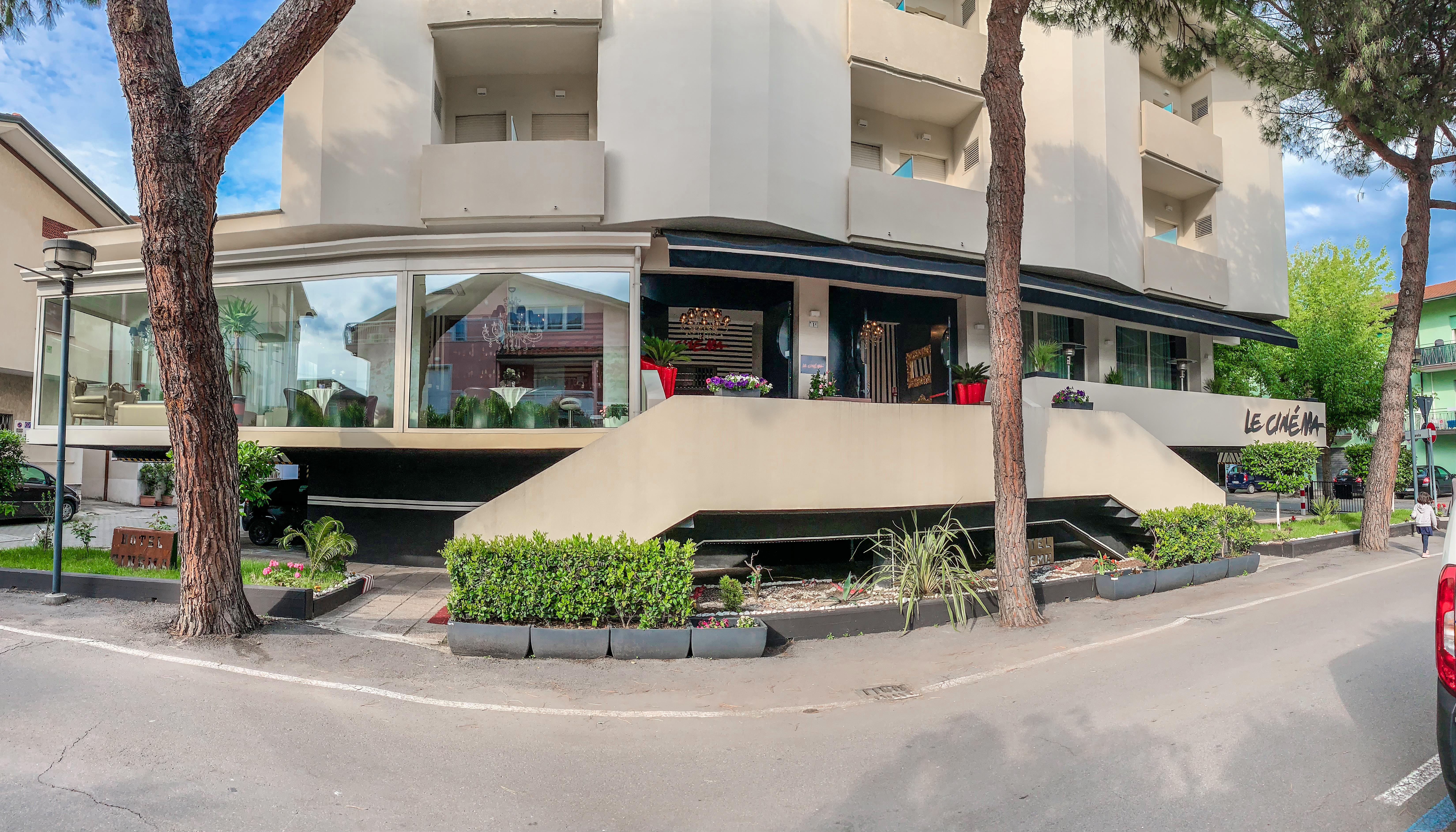 Hotel Le Cinema Gatteo a Mare Bagian luar foto