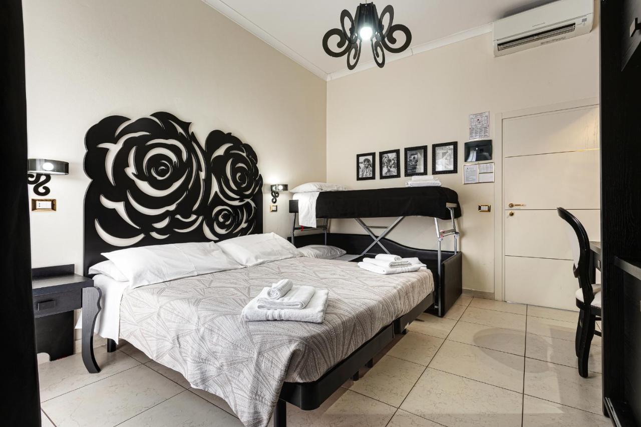 Hotel Le Cinema Gatteo a Mare Bagian luar foto