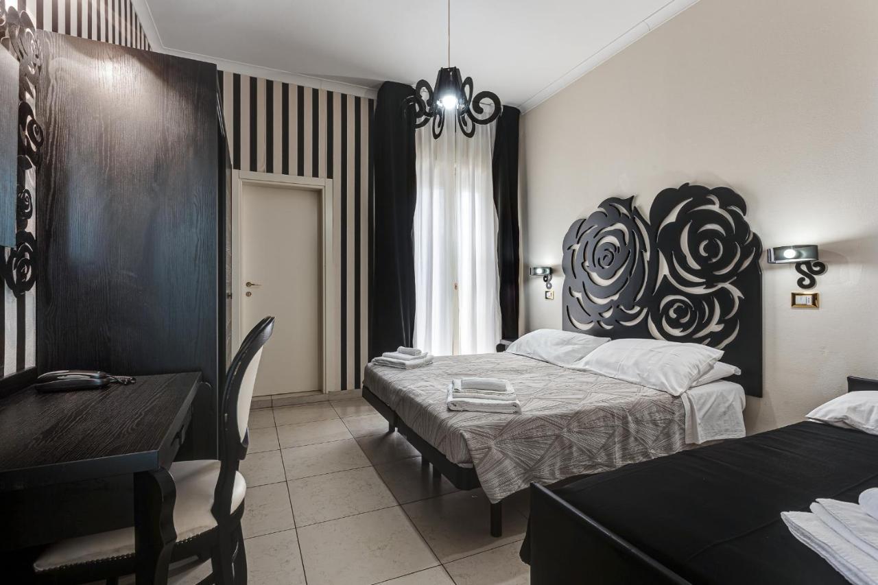 Hotel Le Cinema Gatteo a Mare Bagian luar foto