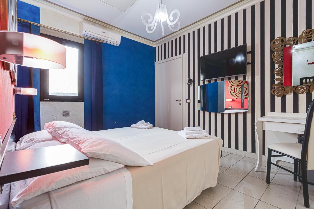 Hotel Le Cinema Gatteo a Mare Bagian luar foto