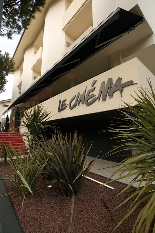 Hotel Le Cinema Gatteo a Mare Bagian luar foto