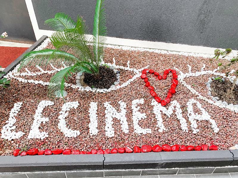 Hotel Le Cinema Gatteo a Mare Bagian luar foto